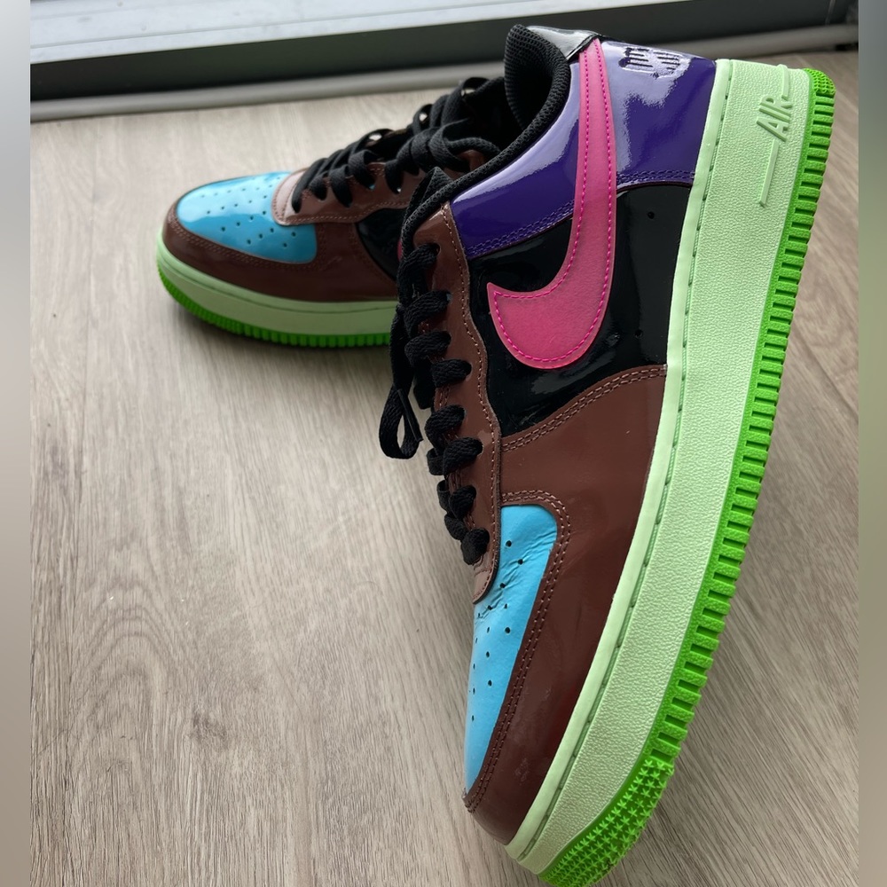 Nike Air Force 1 Low x UNDEFEATED (Patent Prism Pink)